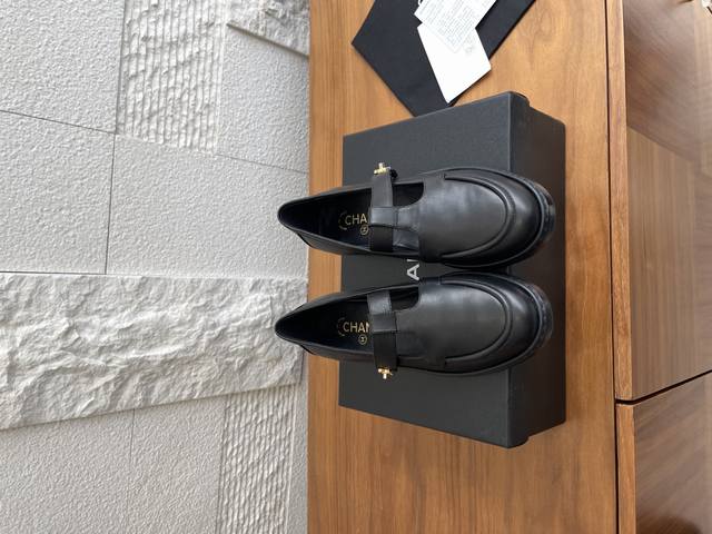 Top Version: Chanel 25Ss Early Autumn New Arrival T-Strap Double C Backpack Mary