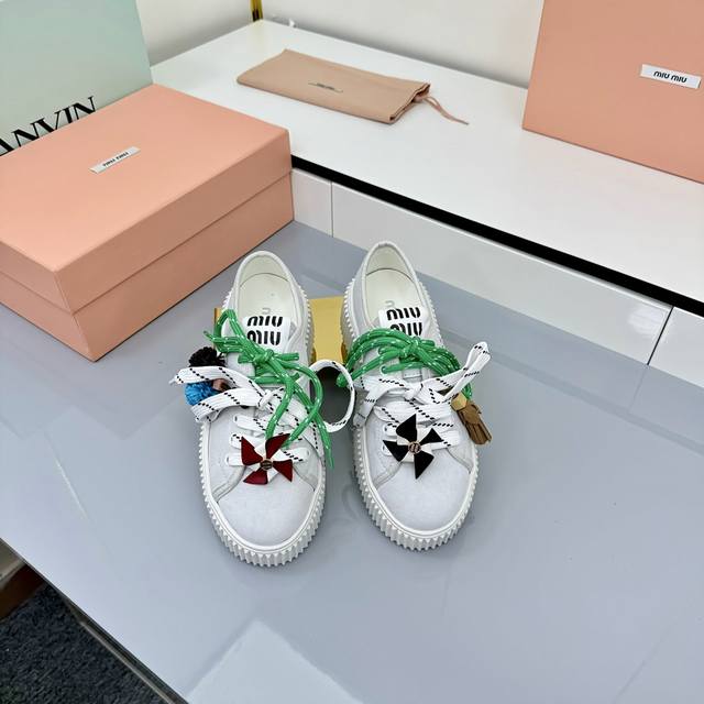 New Miumiu distressed white sneakers