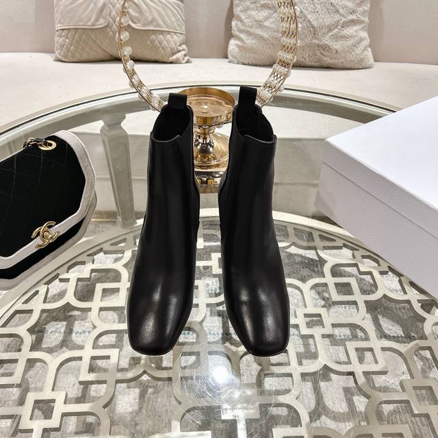 Dior Fall/Winter New Icon Series Women's Rider Boots, Celebrity Style, Cd Logo,