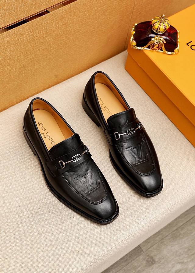 Product Brand: Louis Vuitton Casual Leather Shoes True to Size: 38-44, 45, 46, 4