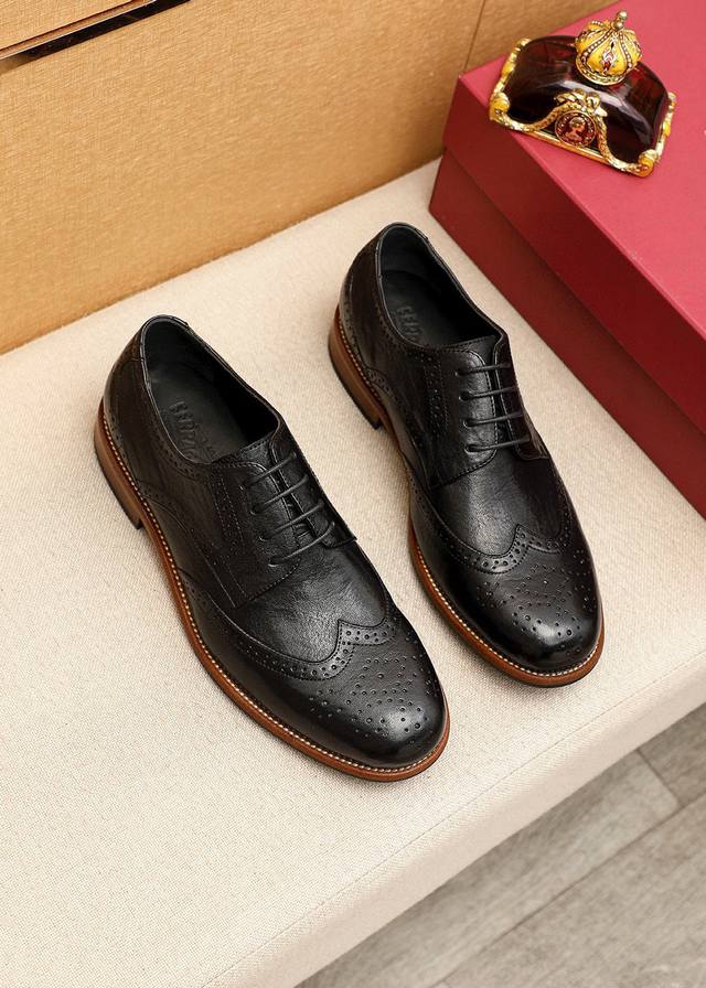 Top-quality Ferragamo shoes, best-selling item! 2025 Men's Formal Leather Shoes!