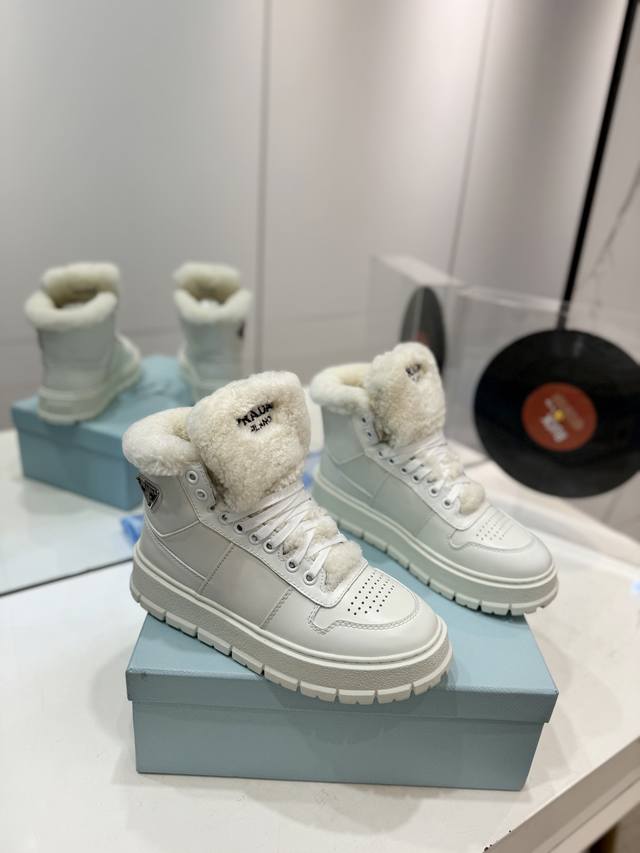 Factory direct price Prada sneakers, fleece-lined classic casual shoes, wool sho