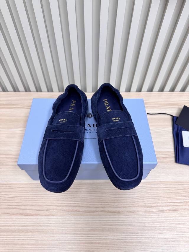 Men's 50 Prada 25 Latest Couple Style Loafers Hot Series embodies urban fashion