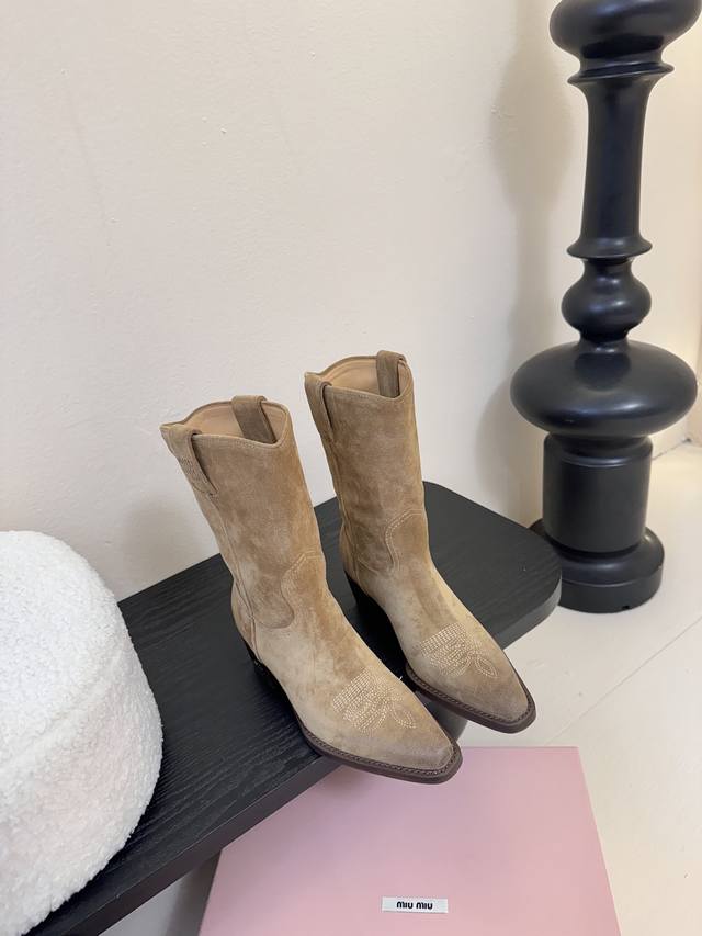 Miumiu Fall/Winter Newest Western Cowboy Boots - This year's must-have boots, ba