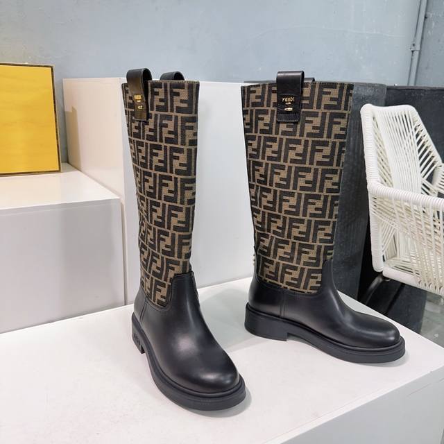 High-quality factory-made monogram canvas long boots! Leather upper! Top quality