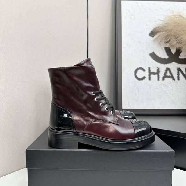 Chanel 2025 Fall/Winter Lambskin Ankle Boots, Lace-up Dr. Martens, New Arrival.