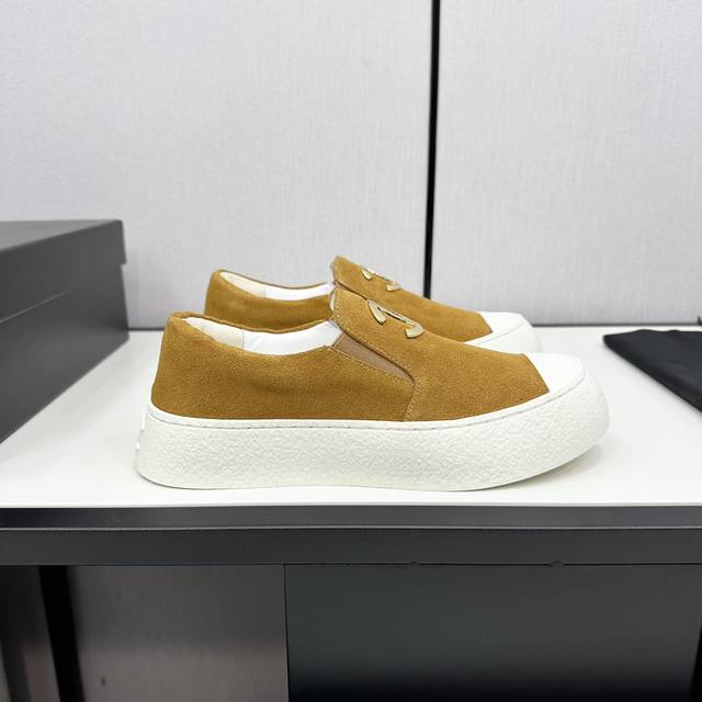 Chanel Platform Panda Sneakers Chanel 2025Ss Hot Panda Shoes Colorway Platform C