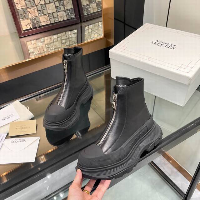 McQueen New Hot Selling Women's Boots Couple Shoes Original 1:1 Replica, Highest