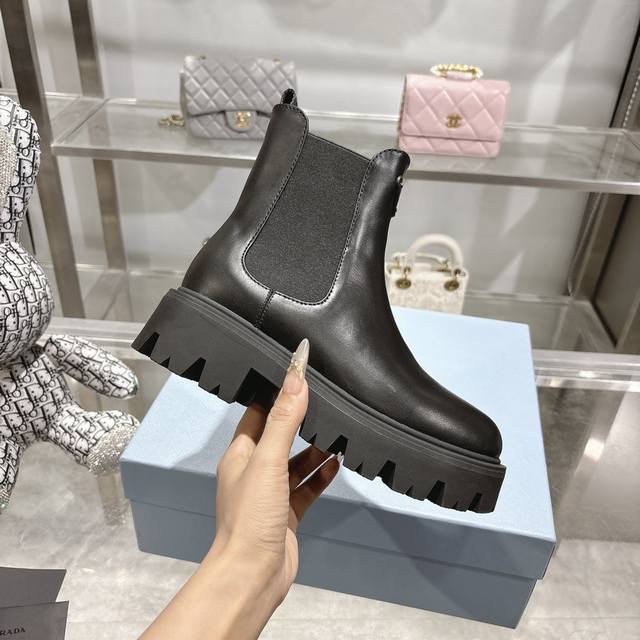 Top-tier version 2025 Sss release of Prada ankle boots Prada early autumn/winter