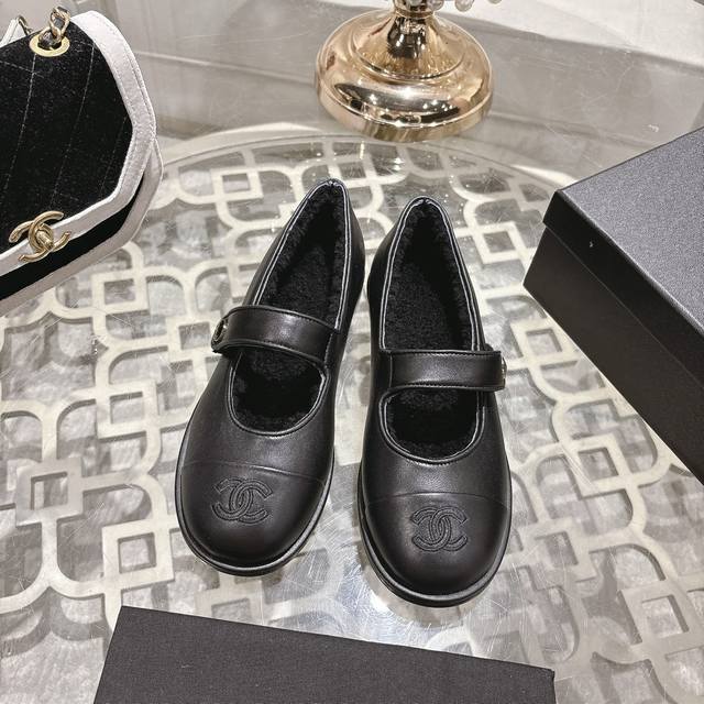 Chanel 25Ss Teddy Bear Fur Shoes, Classic Double C Hardware Buckle Mary Jane Fla