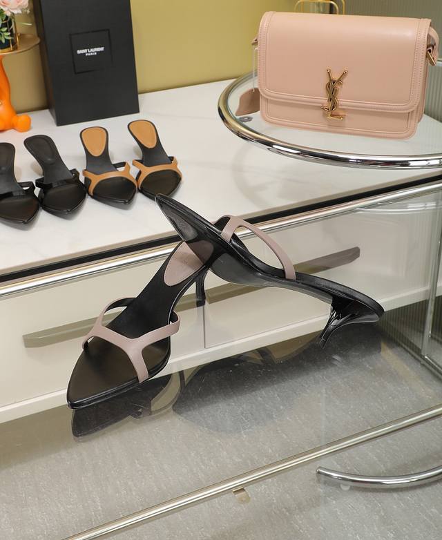 Genuine Leather Outsole: Rubber Outsole YSL Saint Laurent's new shoe design. Onl