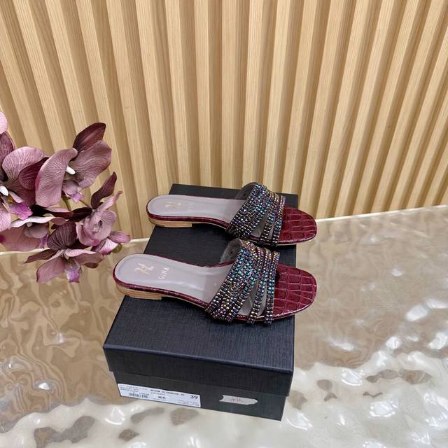 2025 Ss Gina's latest rhinestone high-heeled sandals, original design, the highe