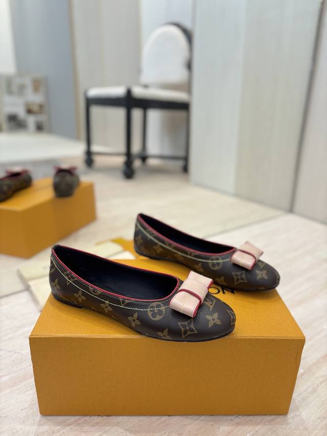 Factory Price: Latest 2025 LV boutique runway style all-season shoes, updated sy