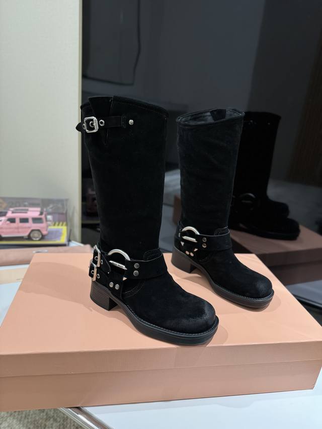 Factory Price: Miu Miu runway style Martin riding boots, the most beautiful comb