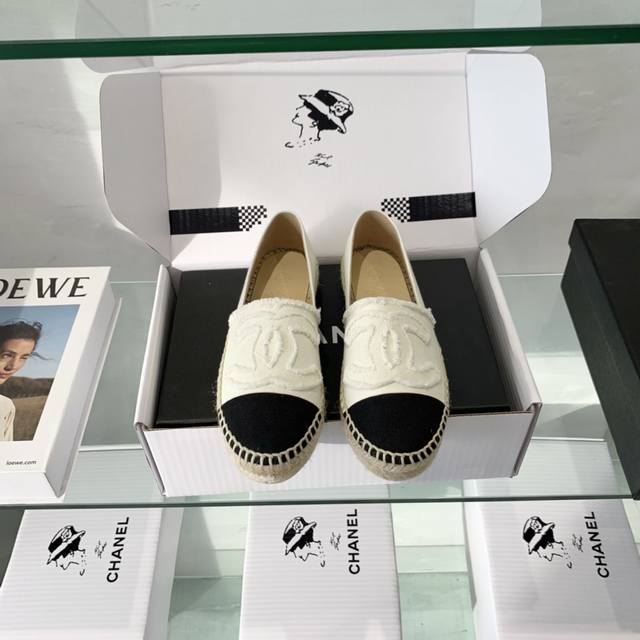 Look for our store's packaging; we have the most complete range of colors and th