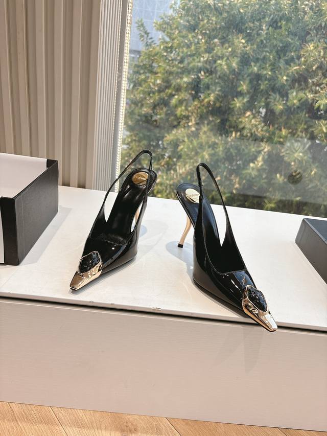 G085G988 Spring 2025 New Top Quality Saint Laurent Lee Metal Buckle Single Shoes