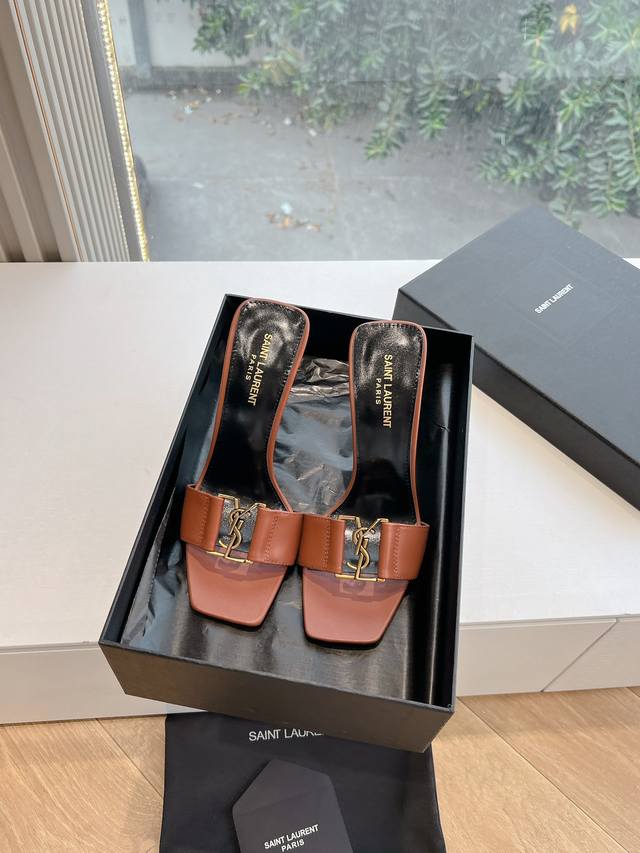 G988 Top Quality Saint Laurent Wedge Peep Toe Sandals with Metal Rhinestone Chai