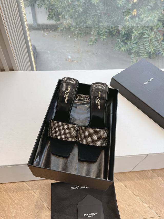 G988 Top Quality Saint Laurent Wedge Peep Toe Sandals with Metal Rhinestone Chai