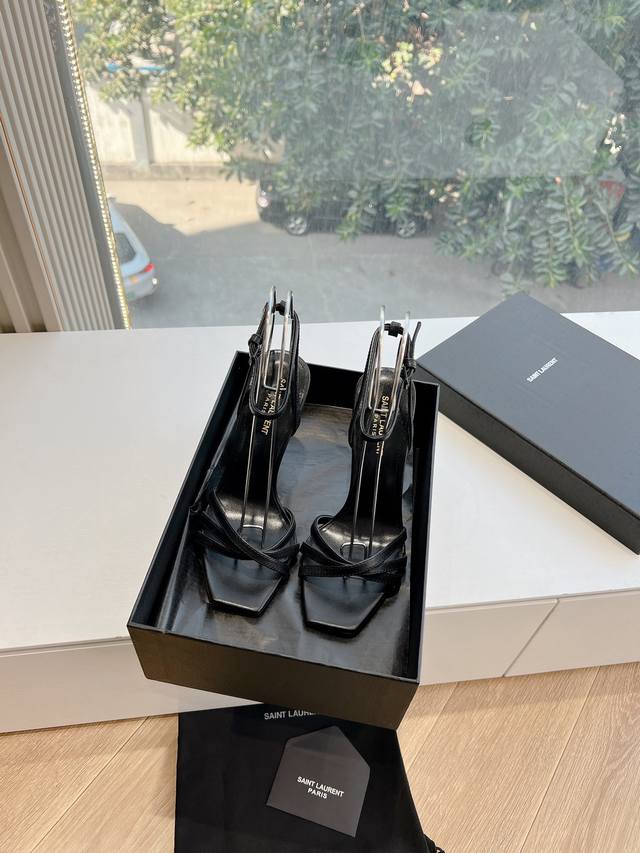 G988 Top Quality Saint Laurent Wedge Peep Toe Sandals with Metal Rhinestone Chai