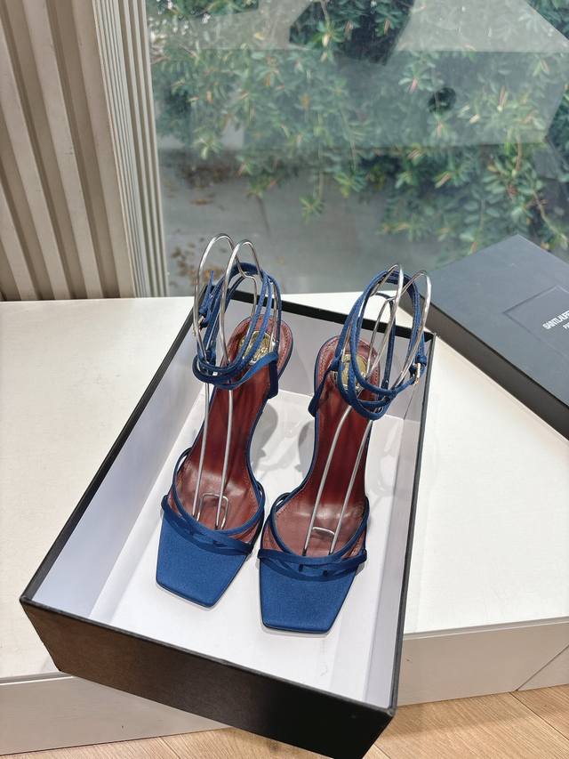 G085 What you see is what you get. Top quality Saint Laurent wedge peep-toe sand