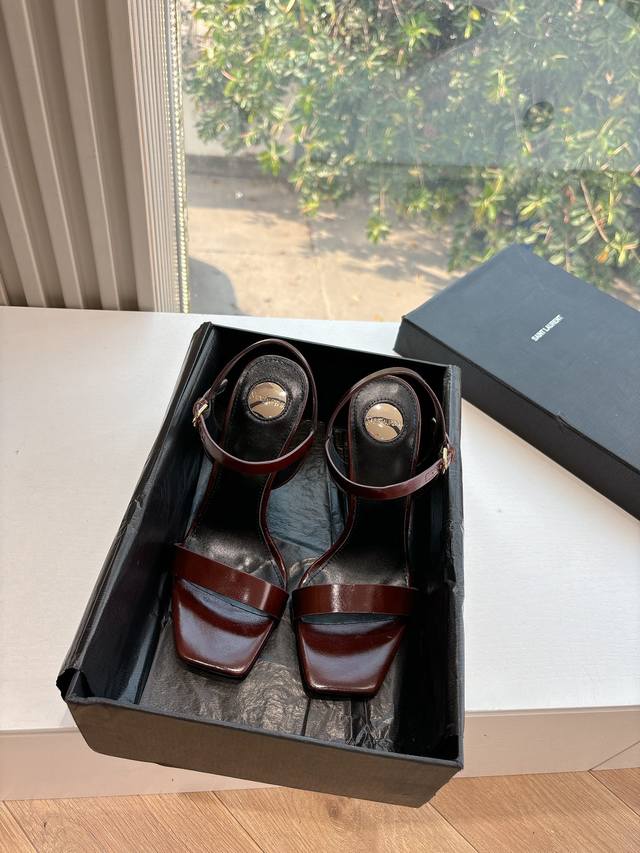 G988 What you see is what you get. Top quality Saint Laurent wedge peep-toe sand