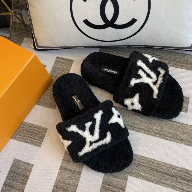 New Louis Vuitton LV Fleece Slippers (Official Website Synchronization): Boutiqu