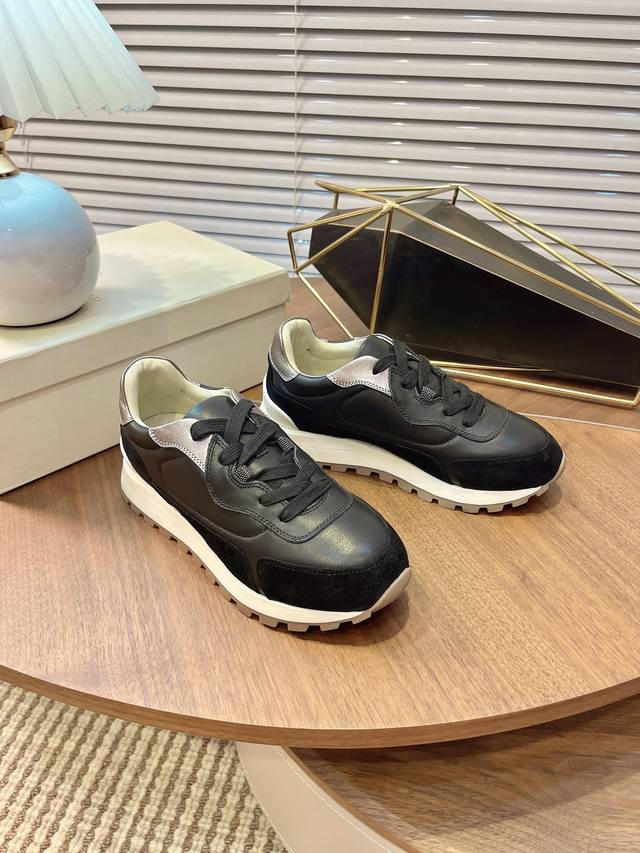 Brunello Cucinelli New Casual Sports Shoes. Crafted with meticulous care, each s