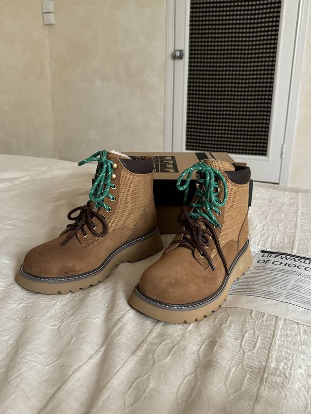 Ugg Autumn/Winter New British Style Ankle Boots, Martin Boots Stylish, sophistic