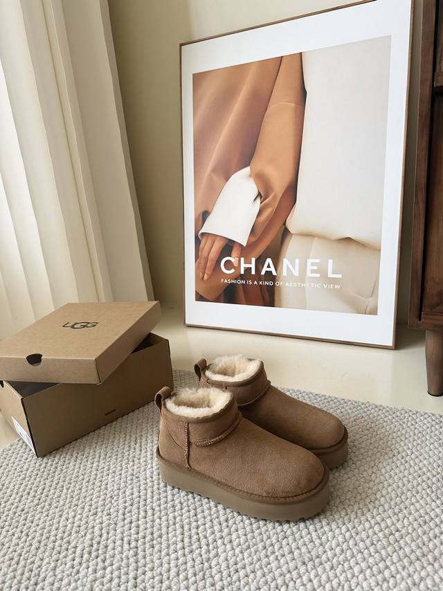 New Arrival, In Stock. 3cm Zhou Dongyu's Style Snow Boots. Classic sheepskin and