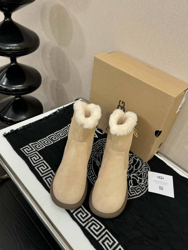 Ugg snow boots are a must-have for fashionistas. They pair well with both long a