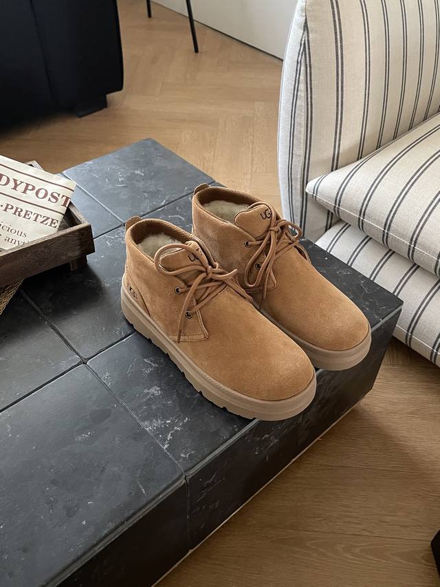 Men's Berli?ak Boots Waterproof Features: Overlock construction, waterproof sued