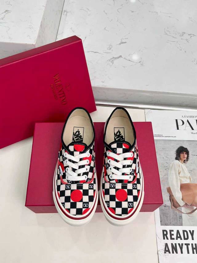 Valentino and Vans collaborate to release a new co-branded sneaker. This collabo