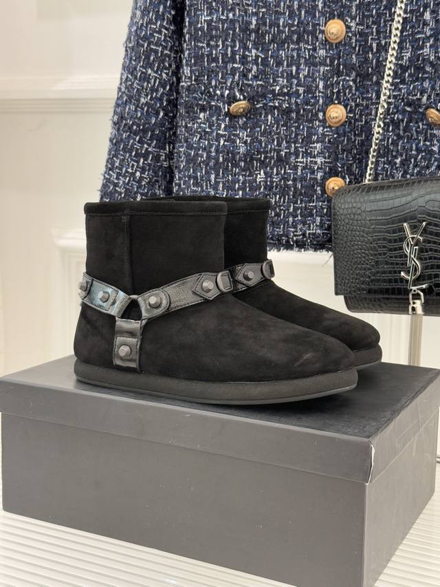 Balenciaga New Studded Leather Thick-Soled Snow Boots, Lambswool Ski Boots. Orig