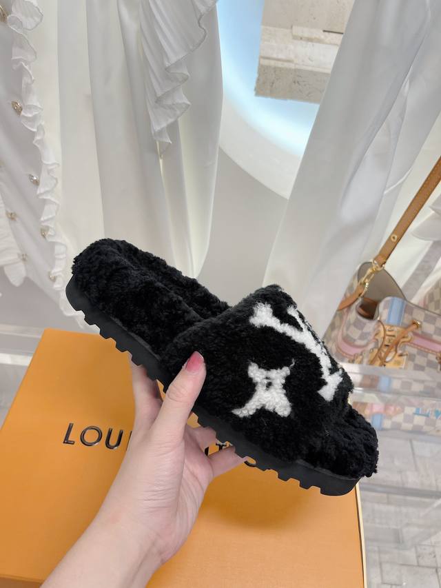 Top-tier version [Brand New 2nd Generation] Classic platform slippers that have