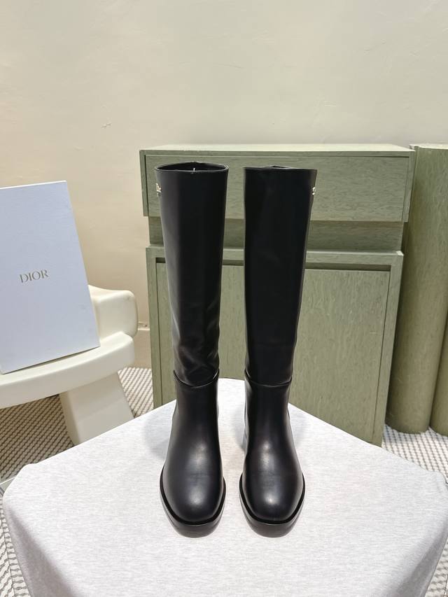 High-quality Dior riding boots (retailer grade) - These heeled boots are a new a