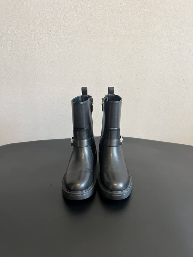 High-quality SW25 retro-modern pointed-toe ankle boots (Ddd, imported quality).