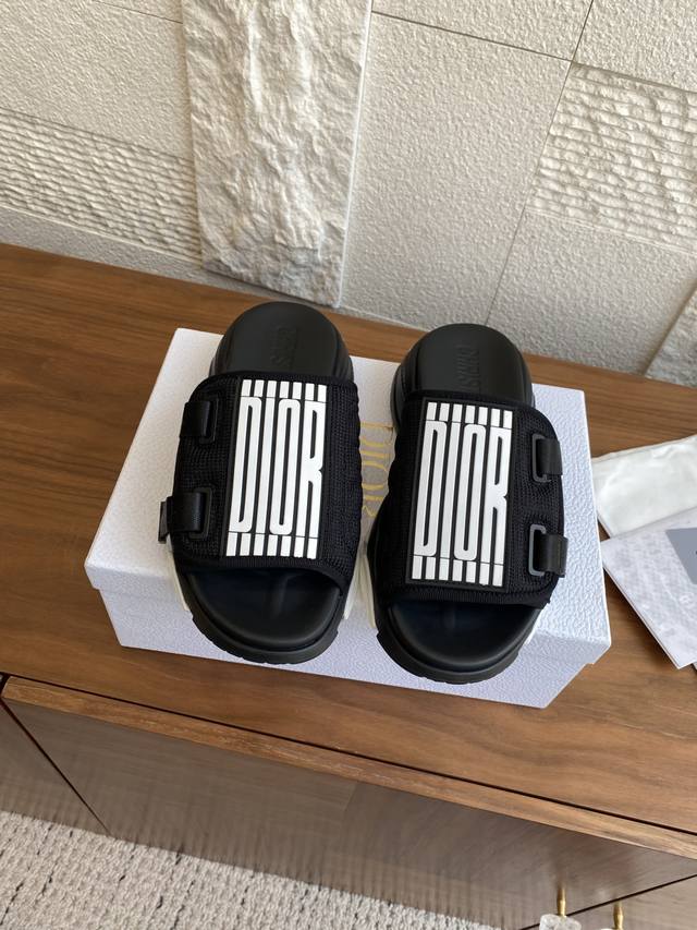 Top Version: Dior 25Ss Summer New Arrival Oblique Print Velcro Sandals. These D-