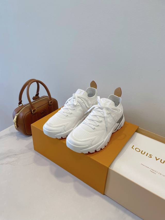 LV Sneakerina Fw25Ss is a huge hit! Perfect for everyday wear and dates, comfort