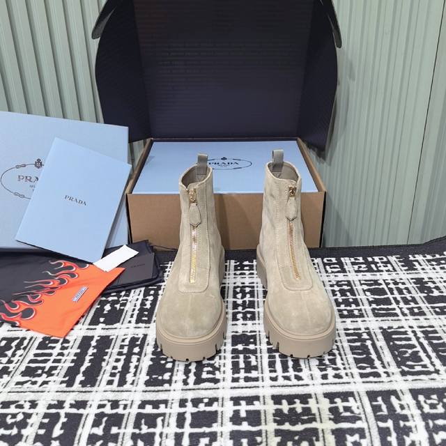 Prada top-quality factory, every detail is exquisite* 25Ss new triangular logo s