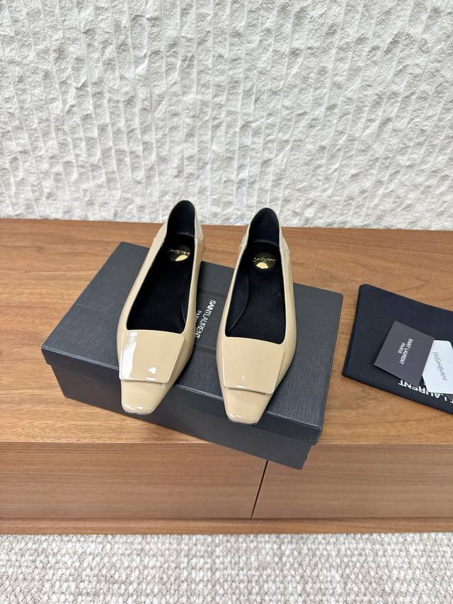 G731 Saint Laurent 25SS Fall/Winter New Square Buckle Flat Shoes. The iconic sma