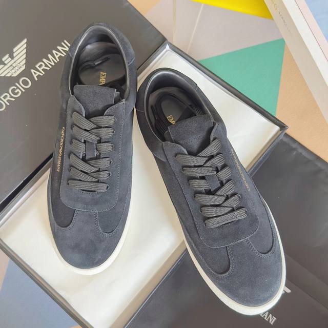 Top-tier version: Men's Emporio Armani casual sneakers, white sneakers. This Emp Top-tier version: Men's Emporio Armani casual sneakers, white sneakers. This Emp