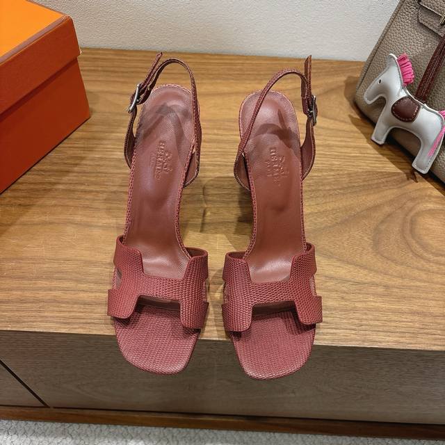 Hermes... A Eclair 2025 New Color + Bestseller Series Super Fit, with a certain