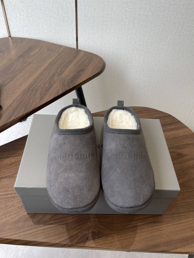 Balenciaga 25Ss Fall/Winter Newest Wool Slip-on Sandals. Authentic, purchased fo