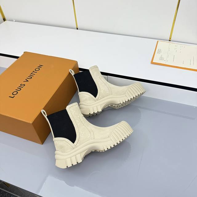 Louis Vuitton 2025 runway new high-end custom 1:1 replica of runway looks from v