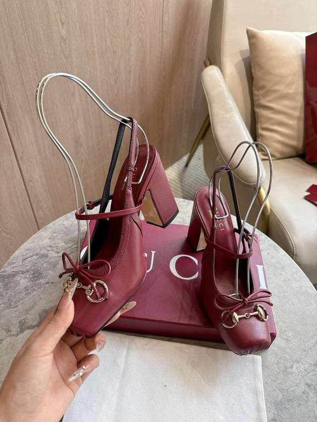 918-1 Burgundy 35-42 Fall/Winter 2025 Collection. This horsebit back-lacing pump