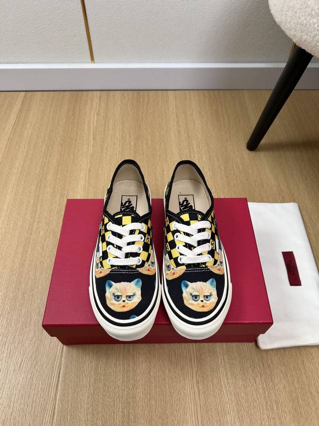 Couple Style Valentino X Vans Collaboration 2025 Valentino 2025 Early Autumn New