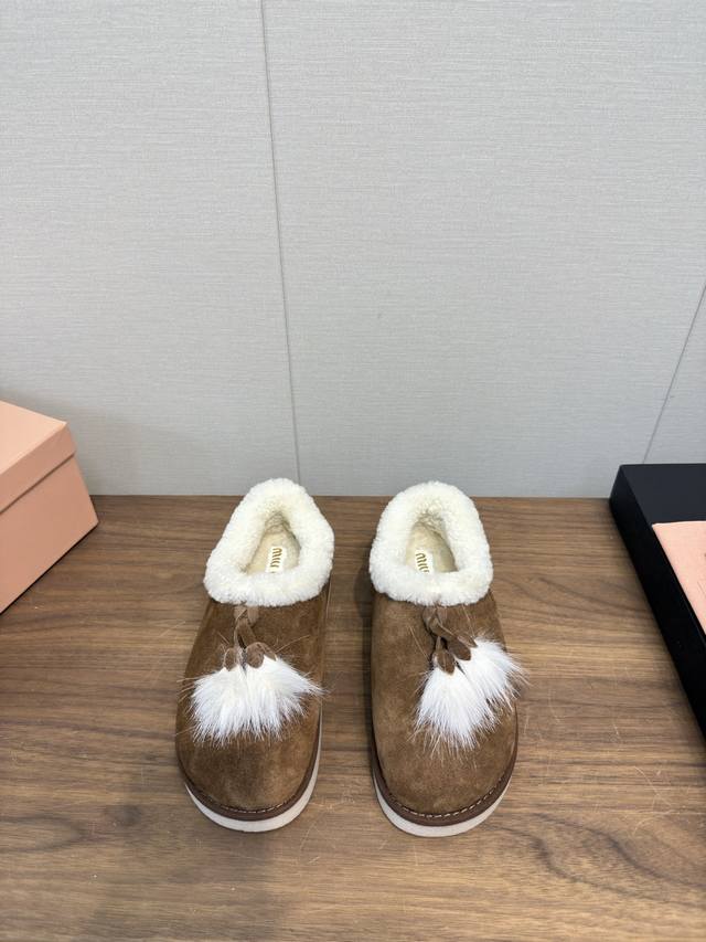 Miu Miu Snow Boots ~ A Warm Choice for Sweet and Cool Girls in Winter Miu's snow