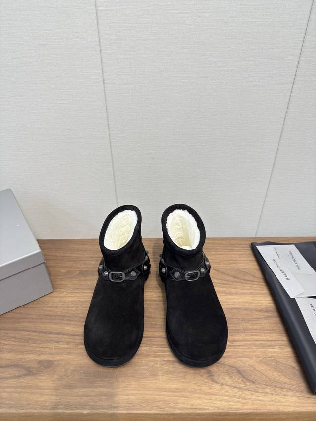 Balenciaga 25Wf New Studded Platform Snow Boots with Leather Belt. When the prac