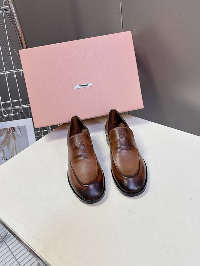 Miu Miu 2025 Fall/Winter Latest Runway Loafers A highly recommended item by many