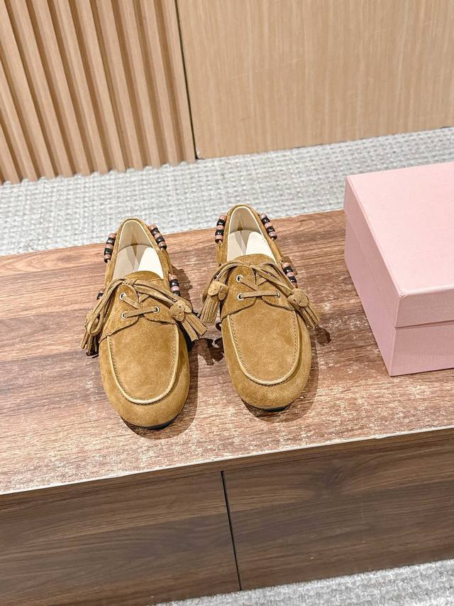 Top-tier Miu Miu Fall/Winter New Deck Shoes, Suede Boat Shoes, Flat Slip-on Retr